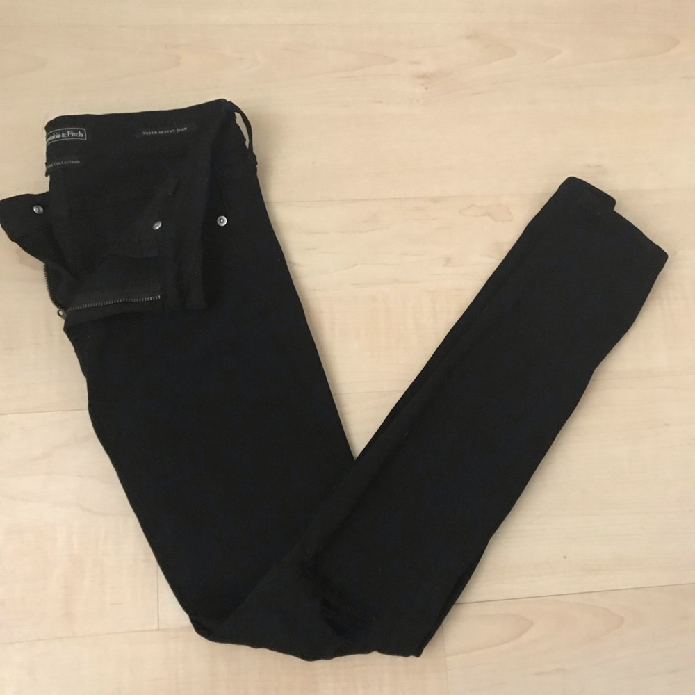 Black Abercrombie & Fitch skinny jeans